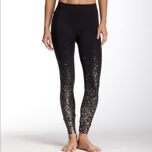 NEW Electric Yoga New Years Eve Leggings M/L